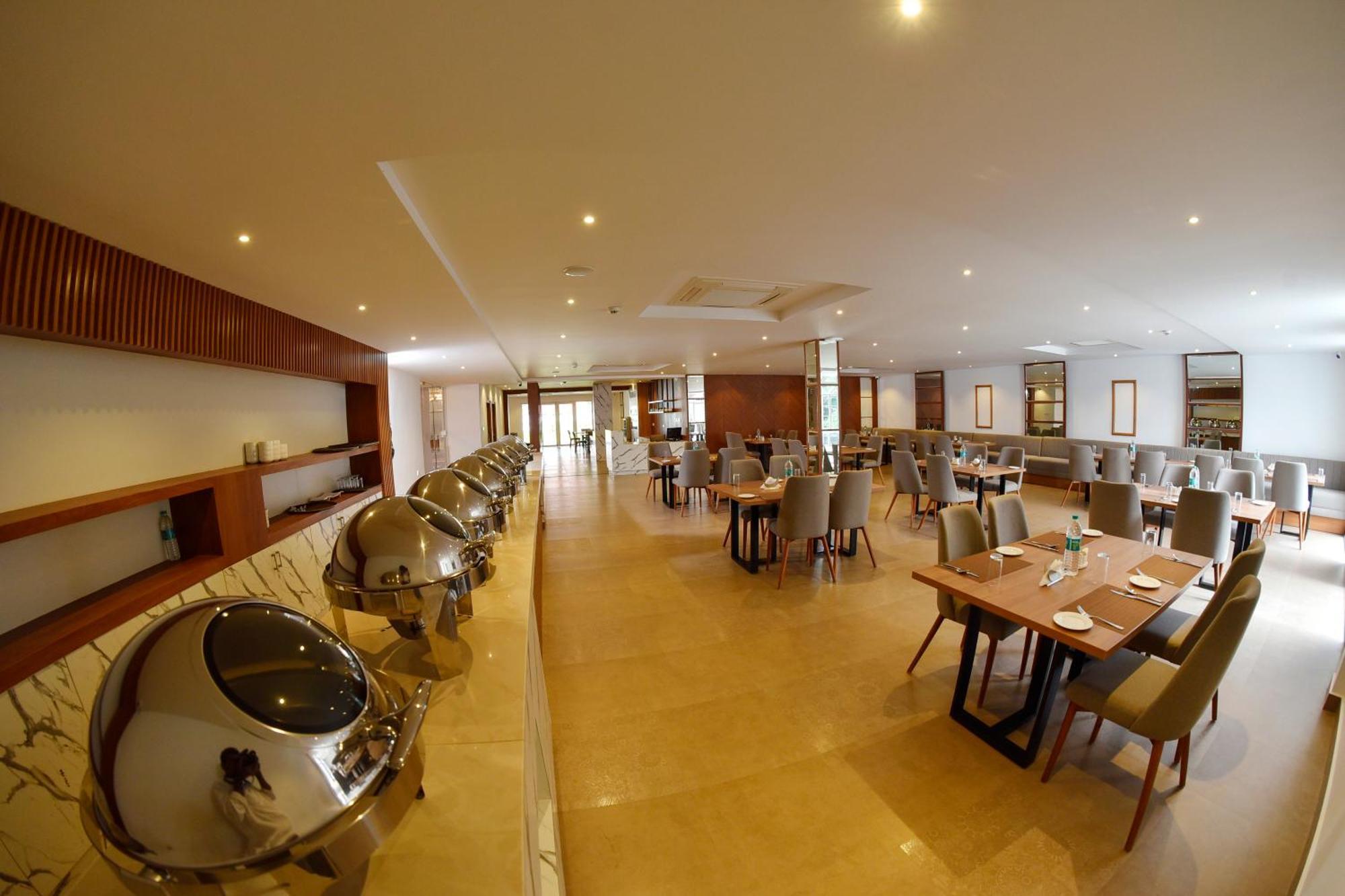 The Pearl View Hotel Mulappilangad Exterior photo