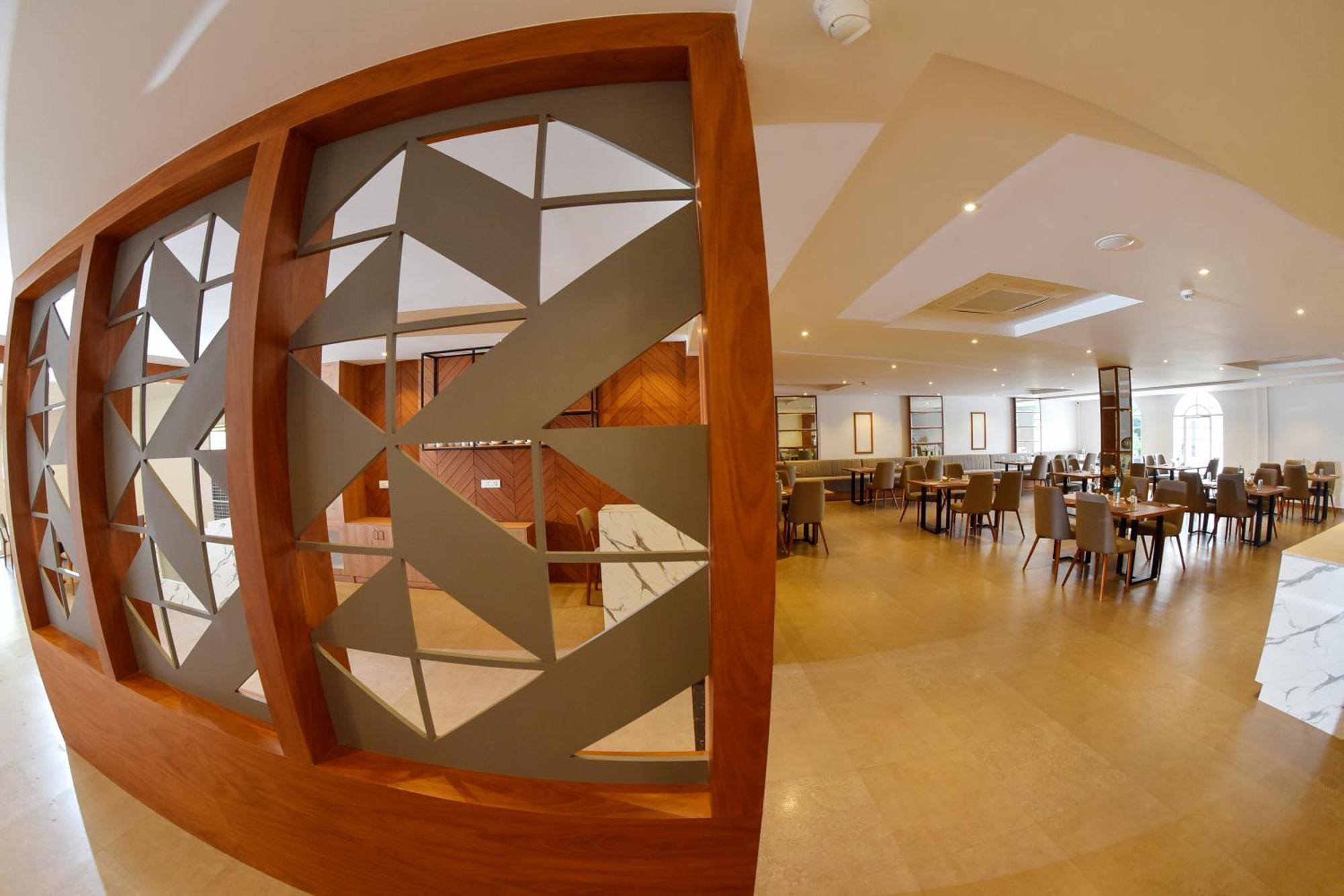 The Pearl View Hotel Mulappilangad Exterior photo