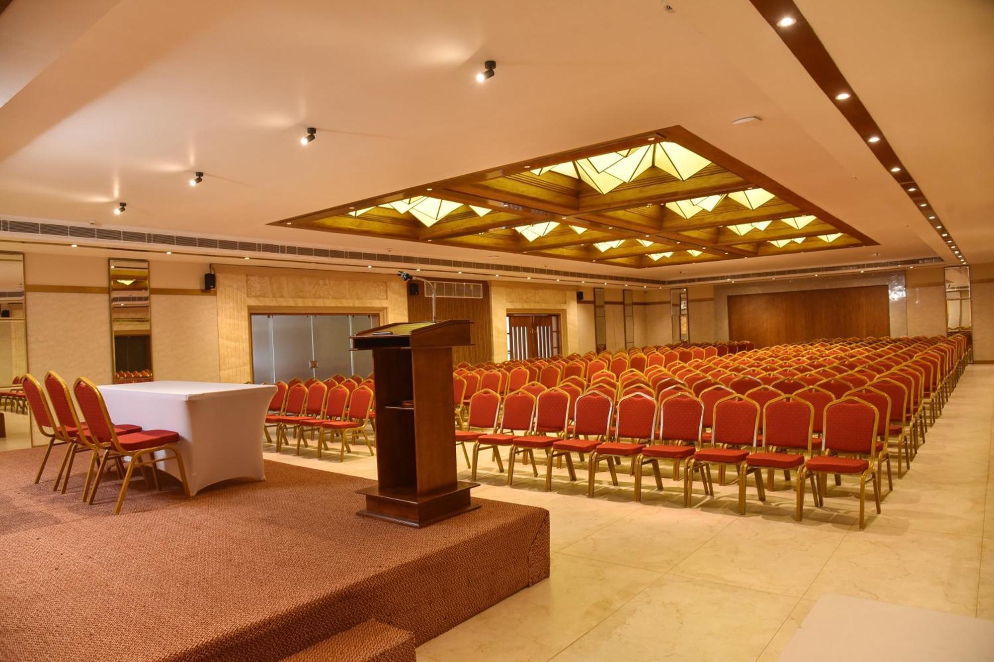 The Pearl View Hotel Mulappilangad Exterior photo